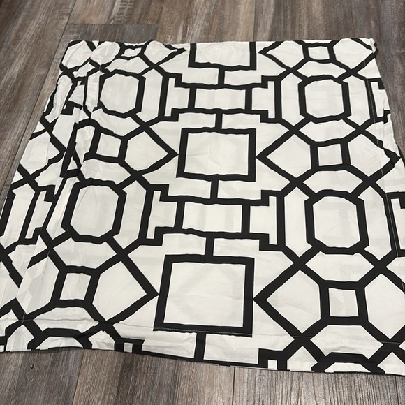 Pottery Barn Fillmore euro sham lot - Picture 4 of 8